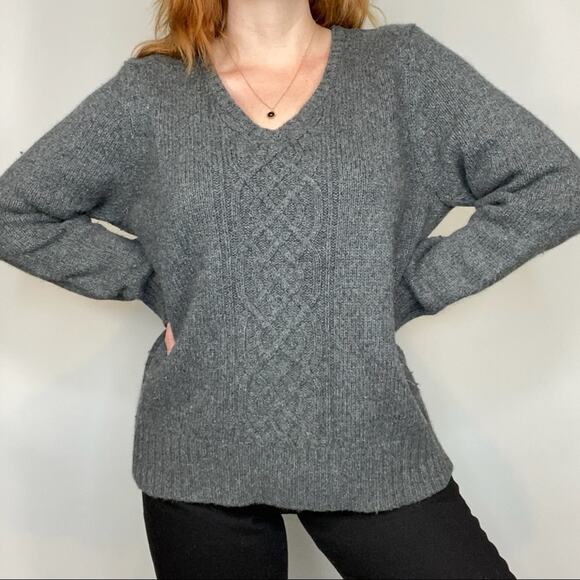 Vintage 90s Eddie Bauer XL Gray Heavy Wool & Angora Cable Knit V Neck Sweater - Picture 3 of 11